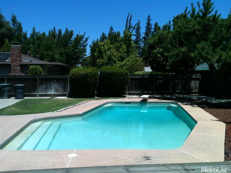 2712 Warwick Ln, Modesto, CA 95350 photo 15