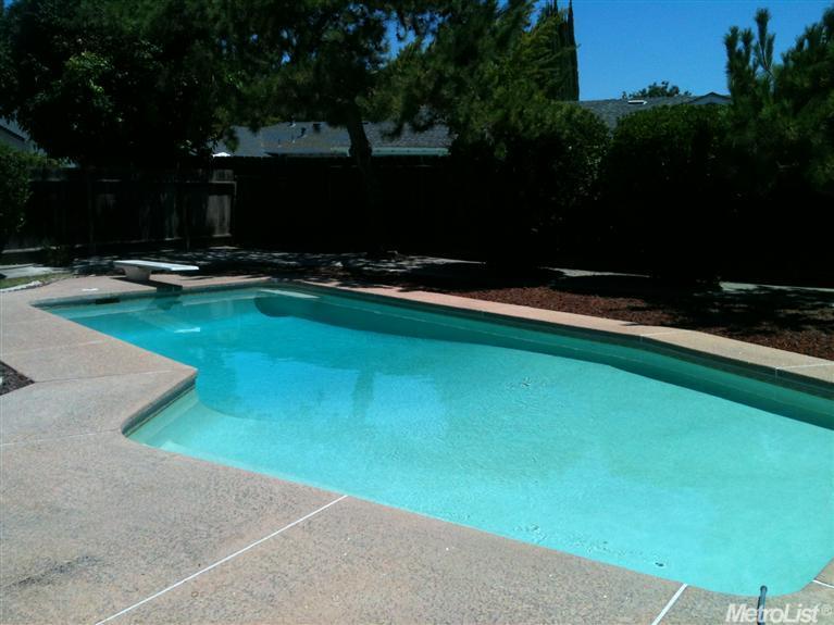 2712 Warwick Ln, Modesto, CA 95350 photo 13