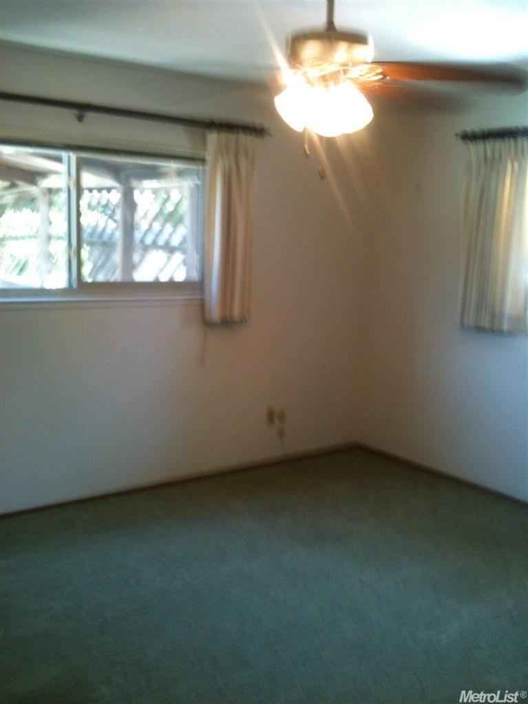 2712 Warwick Ln, Modesto, CA 95350 photo 10