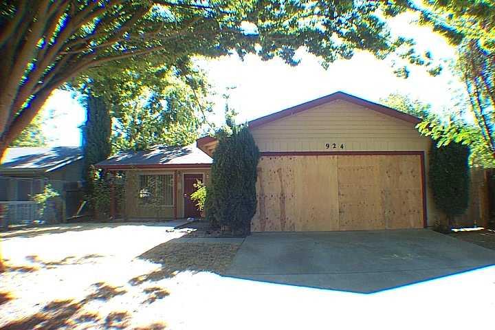 924 Marshall Ave, Modesto, CA 95351 photo 1
