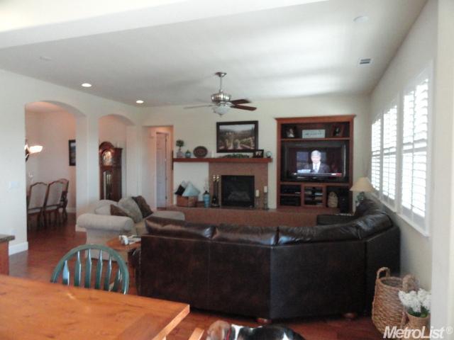 2522 Strawberry Patch Way, Manteca, CA 95336 photo 4