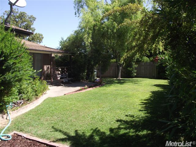 4766 Crestview Dr, Carmichael, CA 95608 photo 2