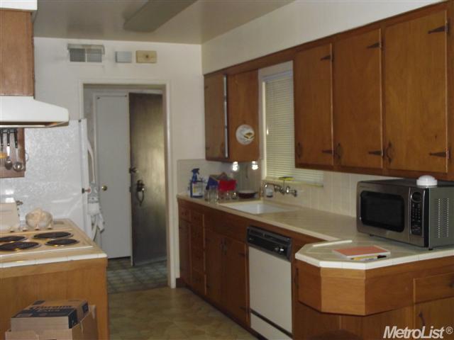 4766 Crestview Dr, Carmichael, CA 95608 photo 6