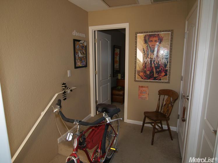 4016 Elmo Loop, Modesto, CA 95356 photo 9