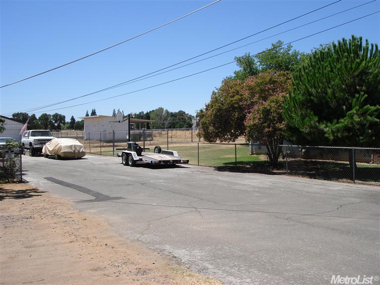 1226 E St, Rio Linda, CA 95673 photo 6