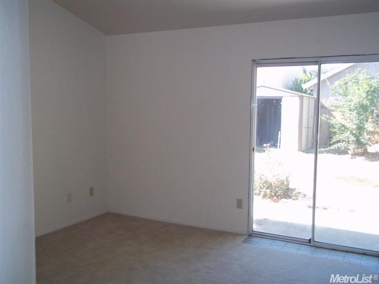 1101 Vintner Ln, Modesto, CA 95358 photo 4