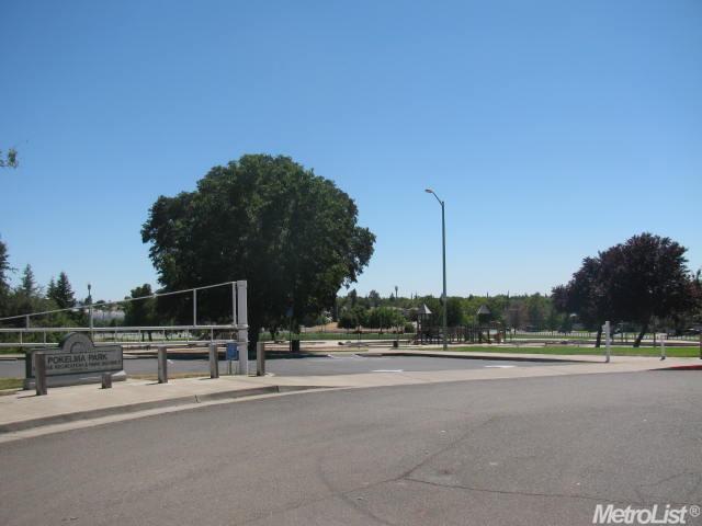 8235 Benjamin Dr, Antelope, CA 95843 photo 10