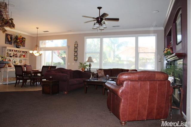 488 W Santos Ave, Ripon, CA 95366 photo 5