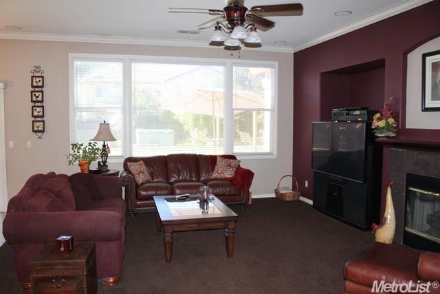 488 W Santos Ave, Ripon, CA 95366 photo 6