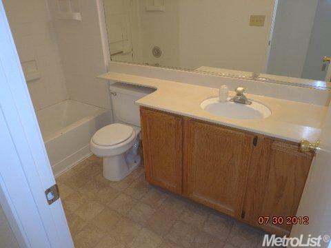 16221 5th St, Lathrop, CA 95330 photo 5