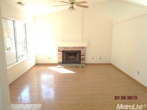 16221 5th St, Lathrop, CA 95330 photo 2