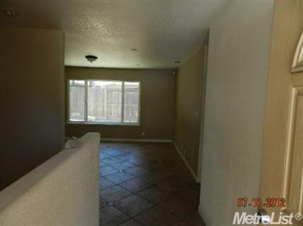 2340 Jeanine Dr, Modesto, CA 95355 photo 2