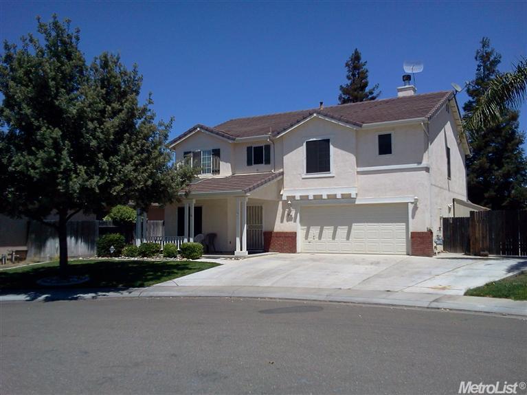 338 Goshawk Ct, Patterson, CA 95363 photo 1