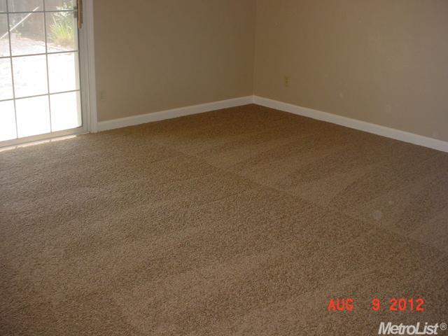 1140 E Donna Dr, Merced, CA 95340 photo 4