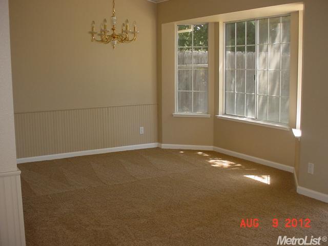 1140 E Donna Dr, Merced, CA 95340 photo 3