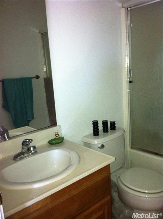 1131 Bullfinch Dr, Patterson, CA 95363 photo 4