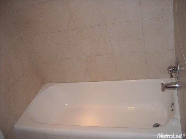 5040 Kinross Rd, Carmichael, CA 95608 photo 14