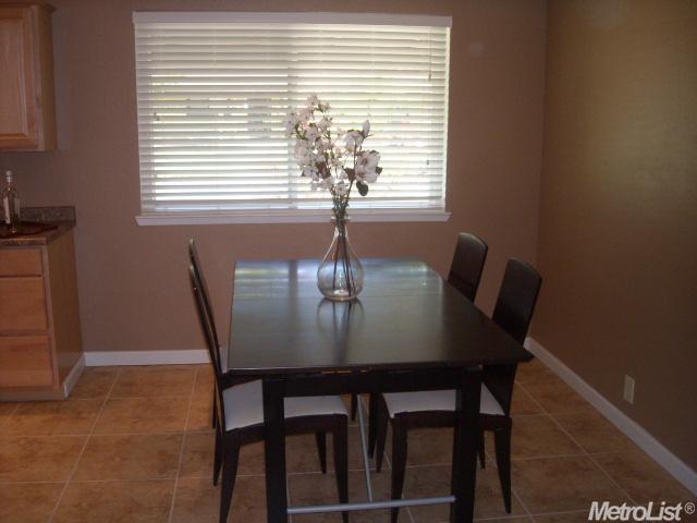 5040 Kinross Rd, Carmichael, CA 95608 photo 7