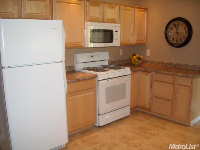 5040 Kinross Rd, Carmichael, CA 95608 photo 4