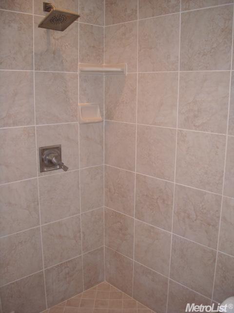 5040 Kinross Rd, Carmichael, CA 95608 photo 17