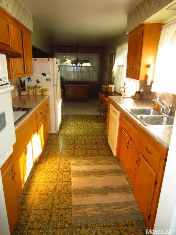 3933 Garfield Ave, Carmichael, CA 95608 photo 8