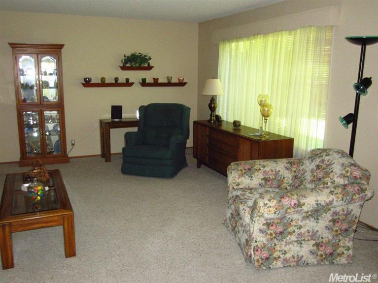 3933 Garfield Ave, Carmichael, CA 95608 photo 3