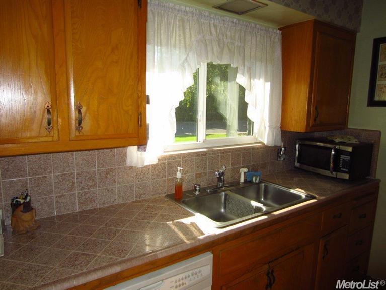 3933 Garfield Ave, Carmichael, CA 95608 photo 11