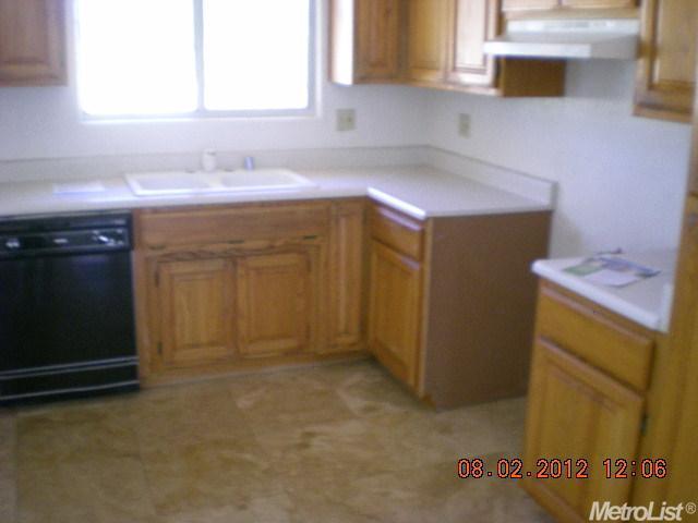 7445 8th St, Rio Linda, CA 95673 photo 6