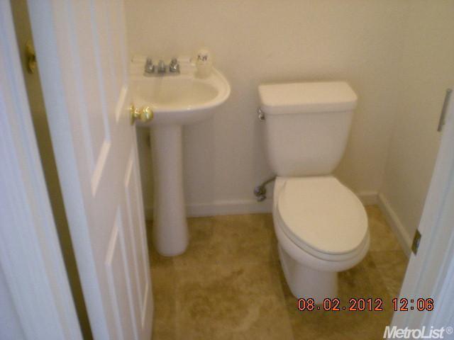 7445 8th St, Rio Linda, CA 95673 photo 4