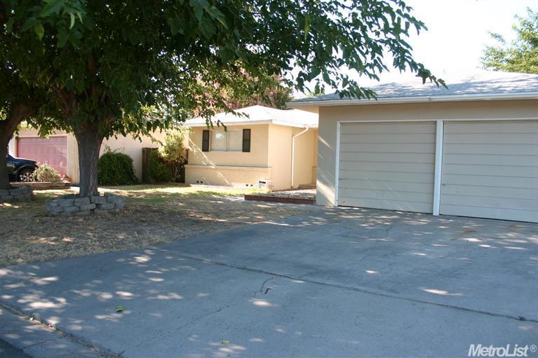 2695 E Canal Dr, Turlock, CA 95380 photo 2