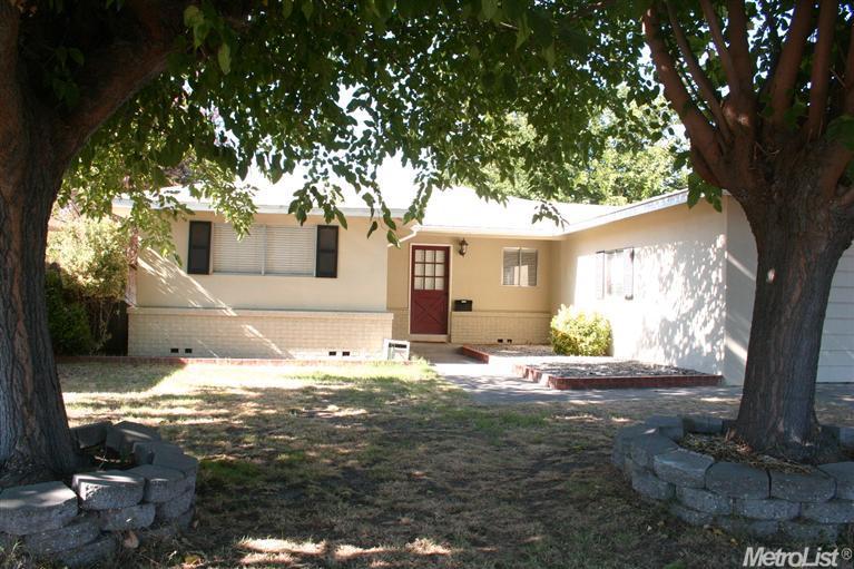 2695 E Canal Dr, Turlock, CA 95380 photo 1
