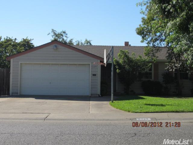 6124 Templeton Dr, Carmichael, CA 95608 photo 1