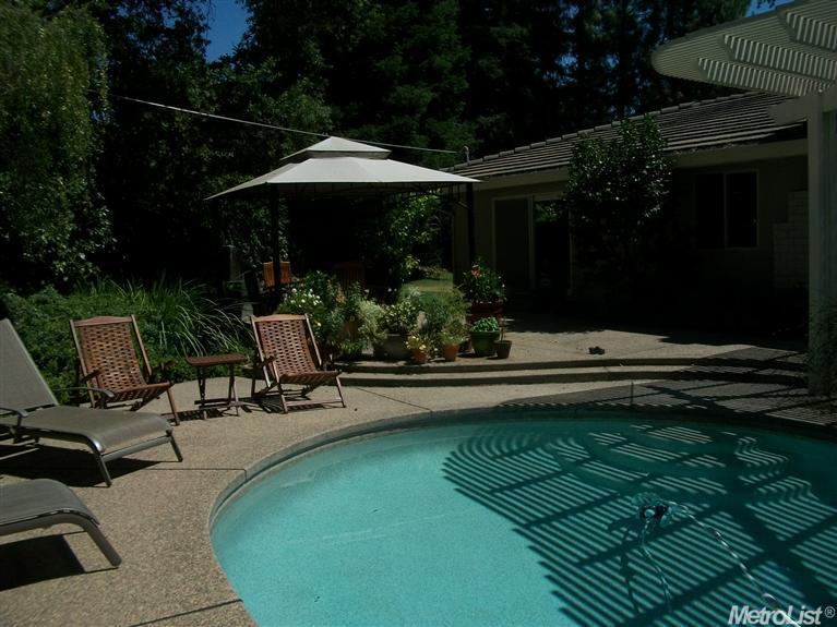 1237 Macaulay Cir, Carmichael, CA 95608 photo 23