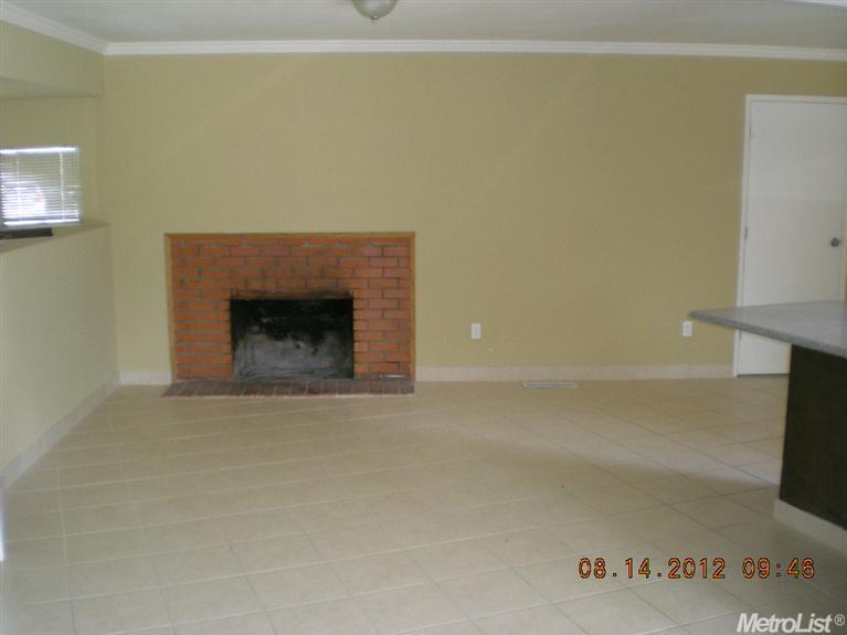 1006 Elm Ave, Modesto, CA 95351 photo 2