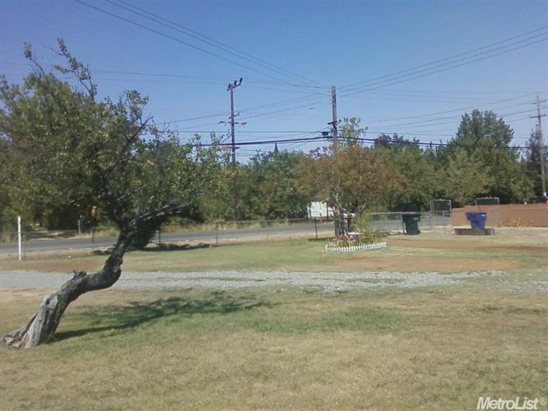 832 Bell Ave, Sacramento, CA 95838 photo 3