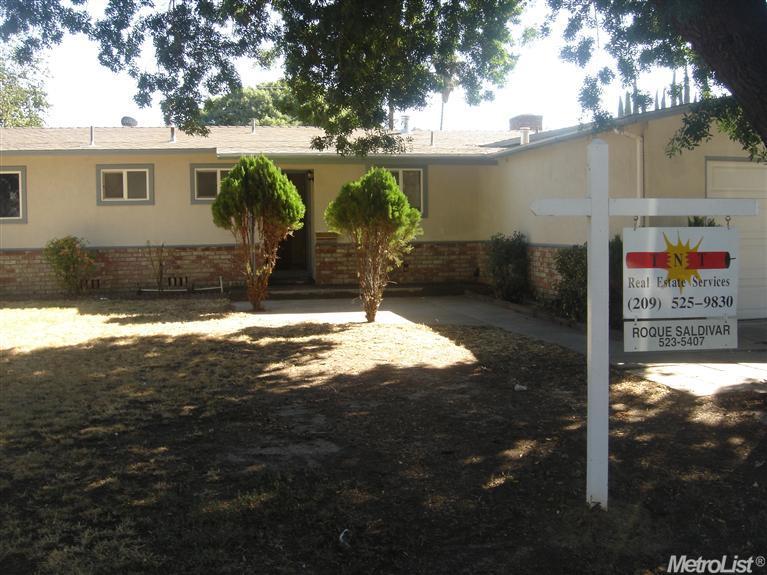 1706 Gold Ct, Modesto, CA 95351 photo 2