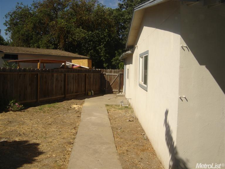 1706 Gold Ct, Modesto, CA 95351 photo 11