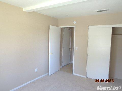 13717 Flagstone St, Lathrop, CA 95330 photo 4