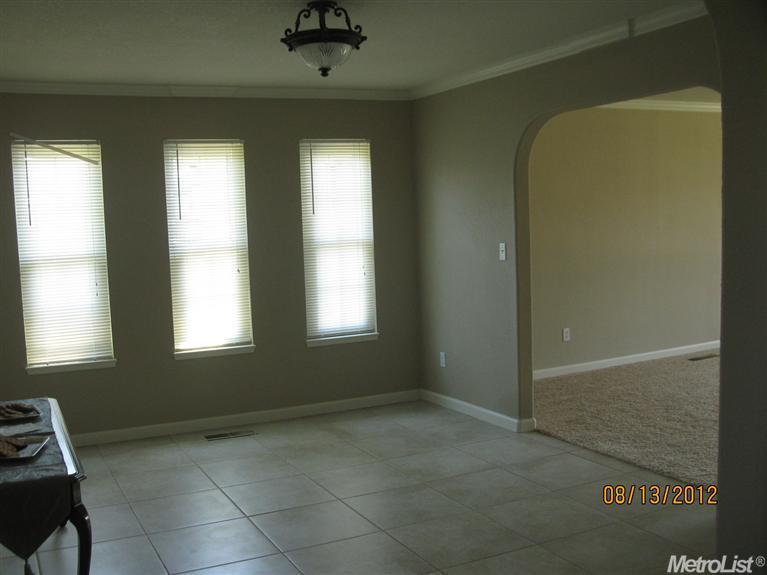 1513 Keating Ct, Ceres, CA 95307 photo 4