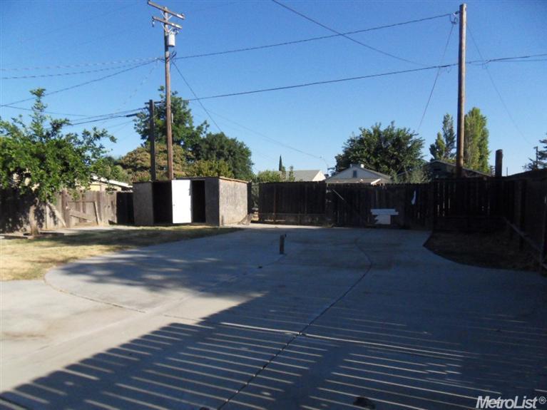 1629 Holm Ave, Modesto, CA 95351 photo 11