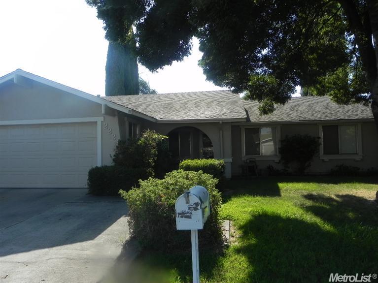 2221 Dupre Dr, Ceres, CA 95307 photo 2