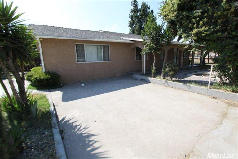 1901 Tucson Ave, Modesto, CA 95358 photo 1