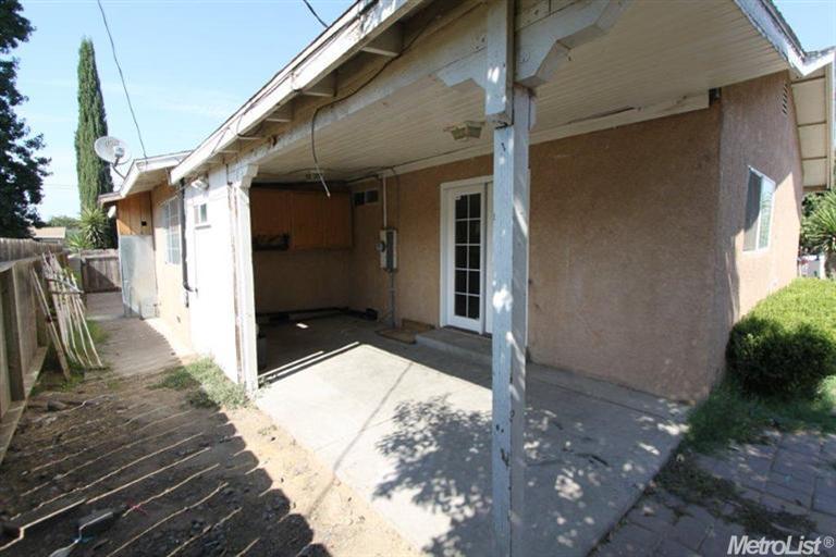 1901 Tucson Ave, Modesto, CA 95358 photo 8