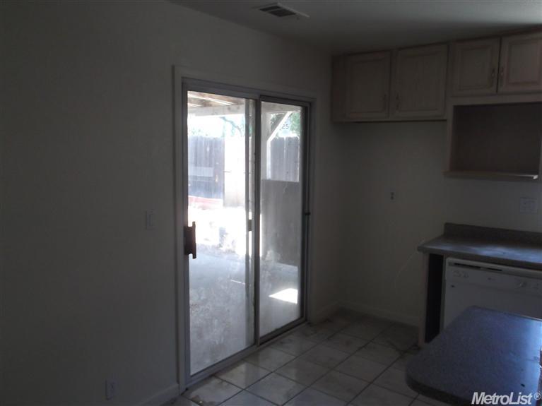 665 Gold St, Manteca, CA 95336 photo 5