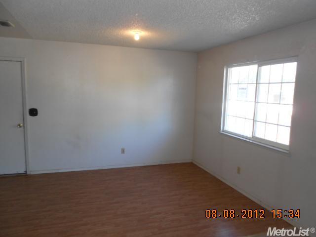2809 5th St, Hughson, CA 95326 photo 4