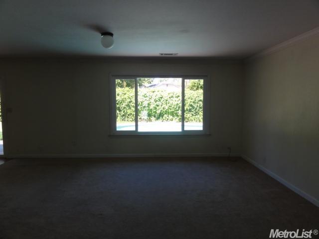 1413 Cameron Ln, Merced, CA 95340 photo 3
