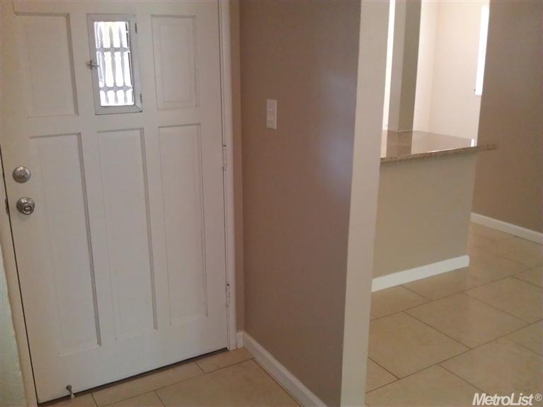 1413 Lorainne Ave, Modesto, CA 95350 photo 3
