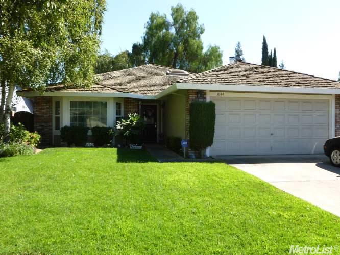 1844 Innsbrook Dr, Modesto, CA 95350 photo 1