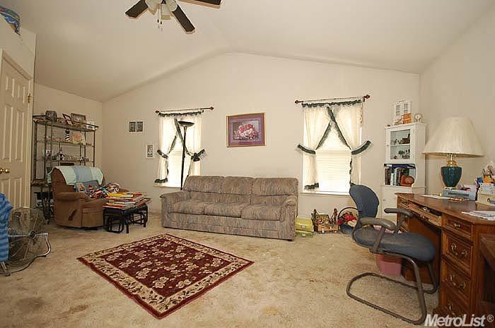 808 Sauceda Ct, Modesto, CA 95351 photo 17