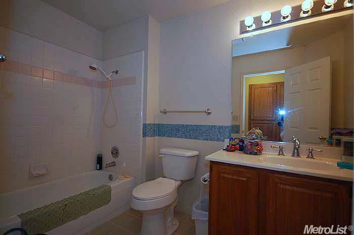 808 Sauceda Ct, Modesto, CA 95351 photo 16